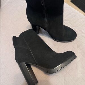 Elegant Black Ankle Boots